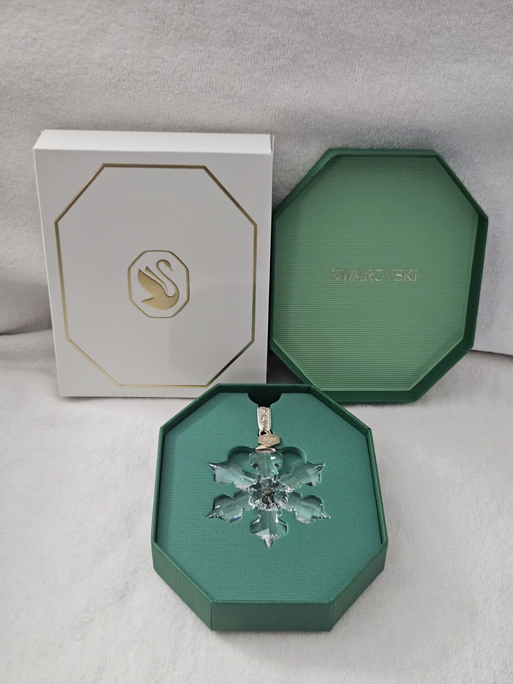Swarovski Crystal Annual Edition Ornament 2022 Snowflake 5615387 NIB